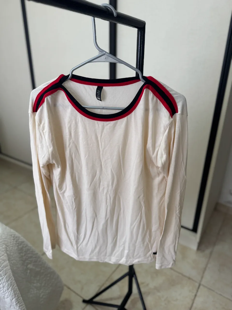Remera Vitnik · Talle M