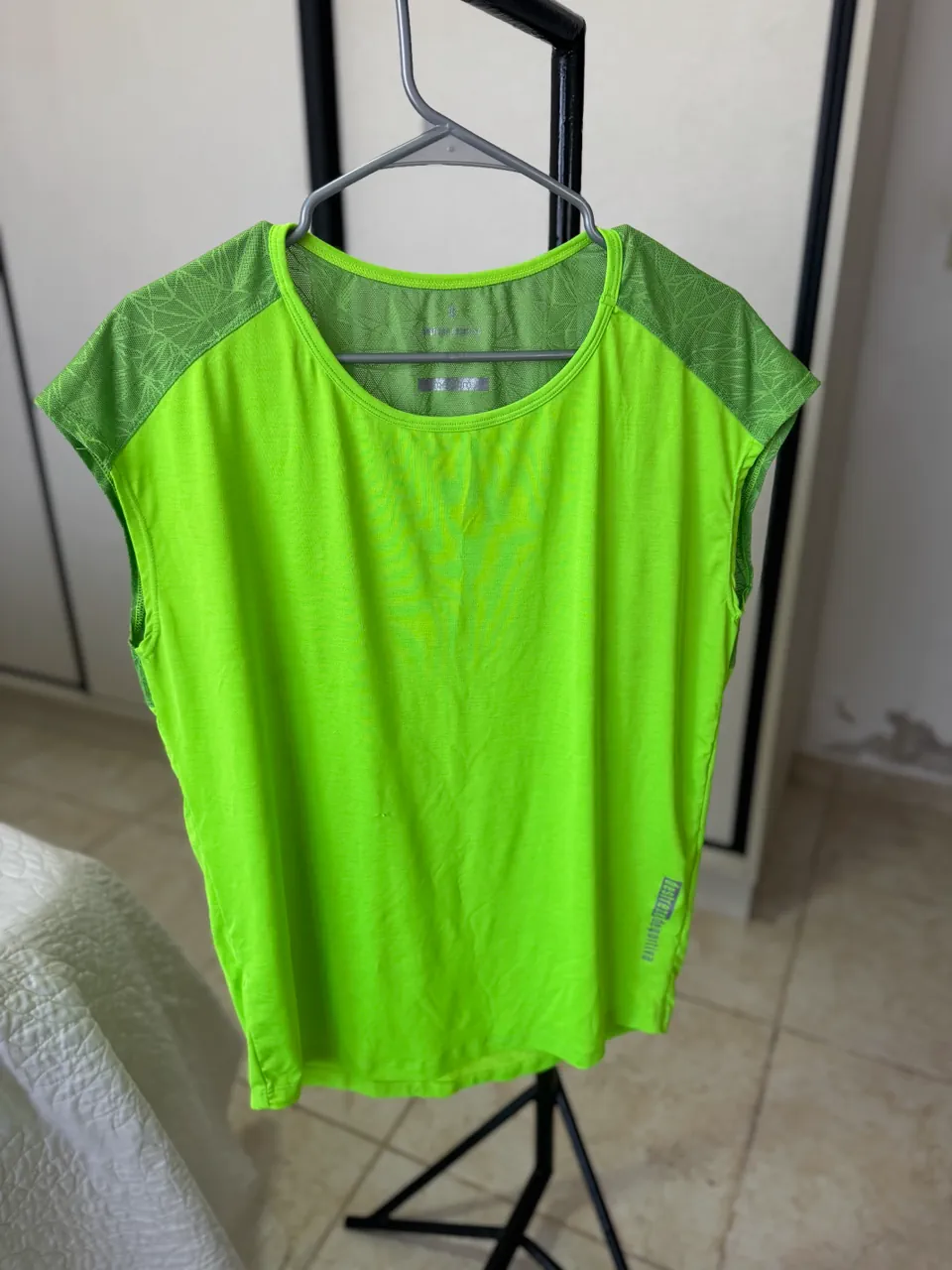 Musculosa No recuerdo · Talle 4