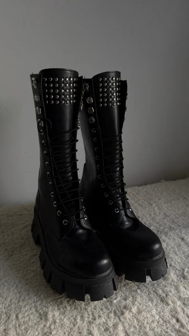 Botas A ≠ - imagen 1