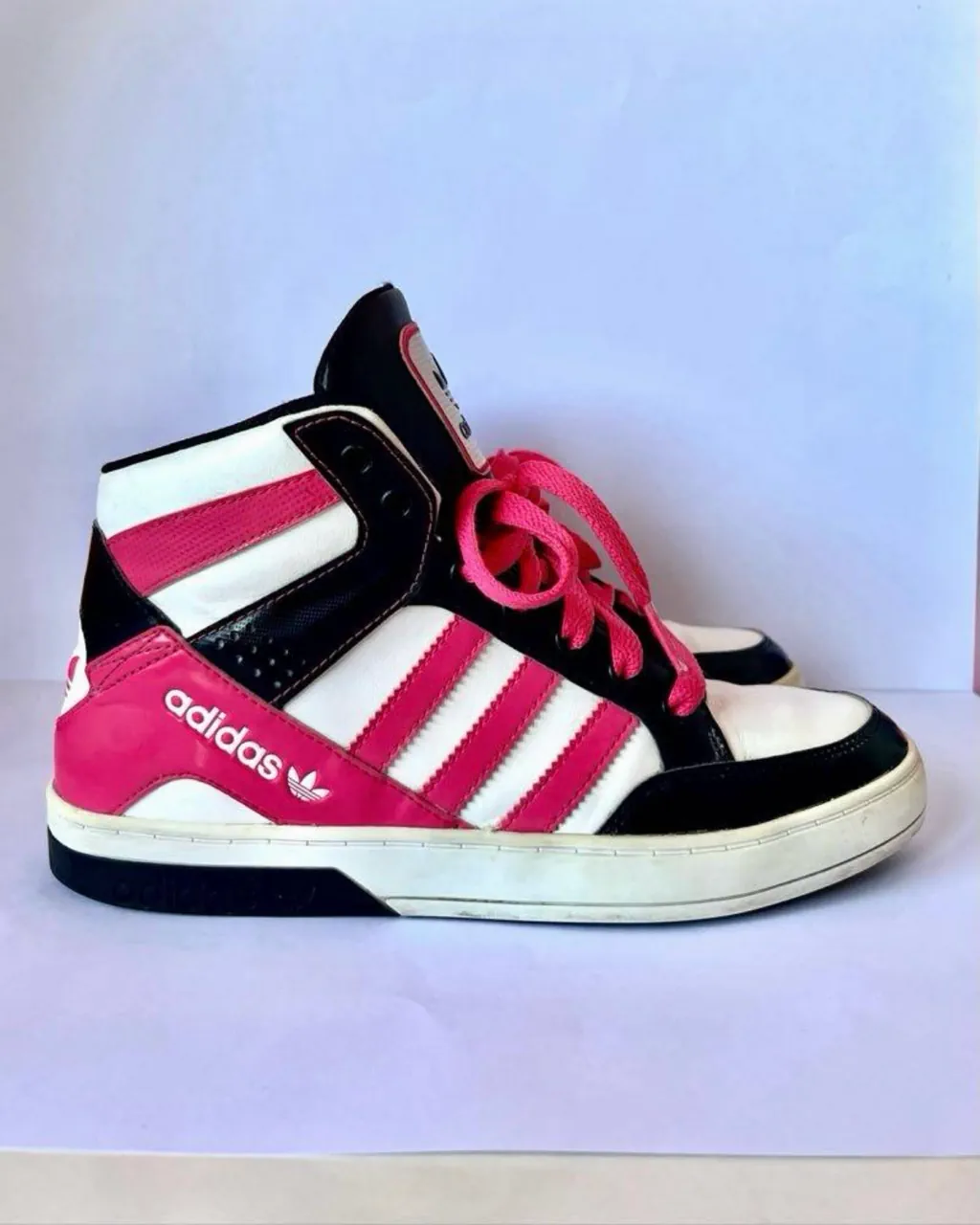 adidas · Talle AR 37