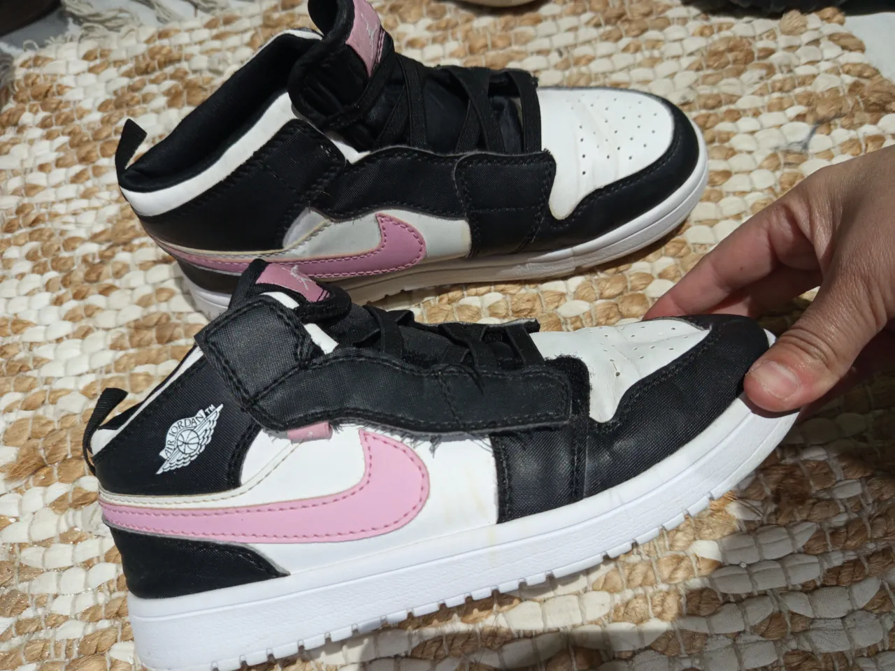 Jordan · Talle AR 37