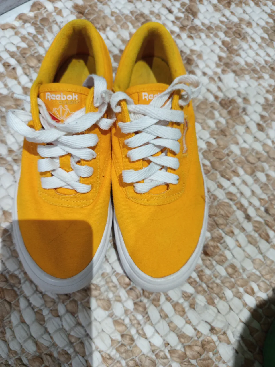 Reebok · Talle AR 37