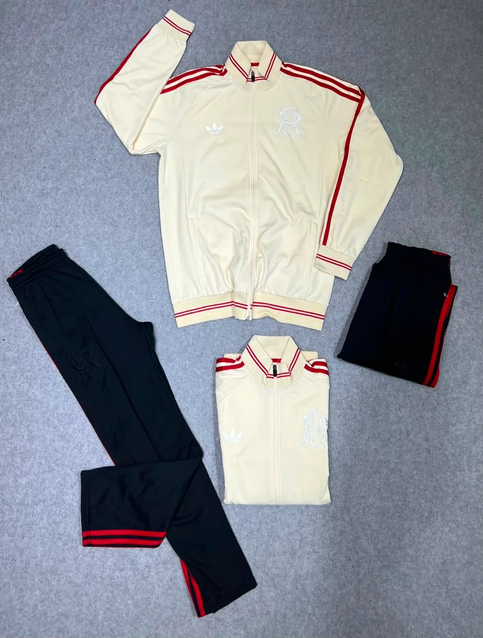 Buzo adidas - imagen 1