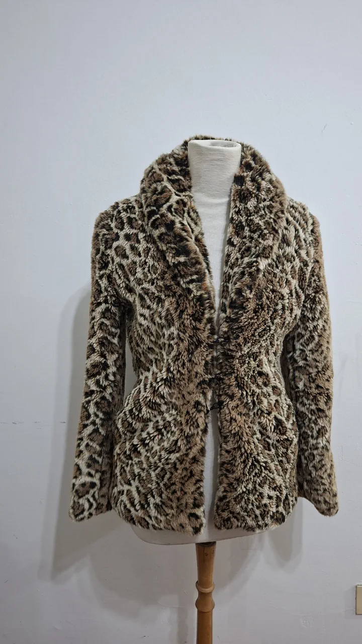 Campera Complot - imagen 1