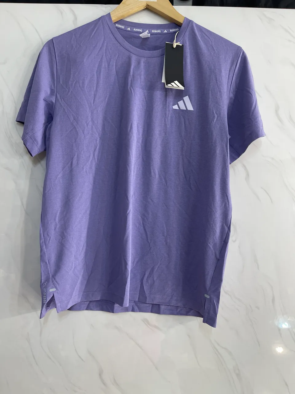 Remera adidas · Talle S