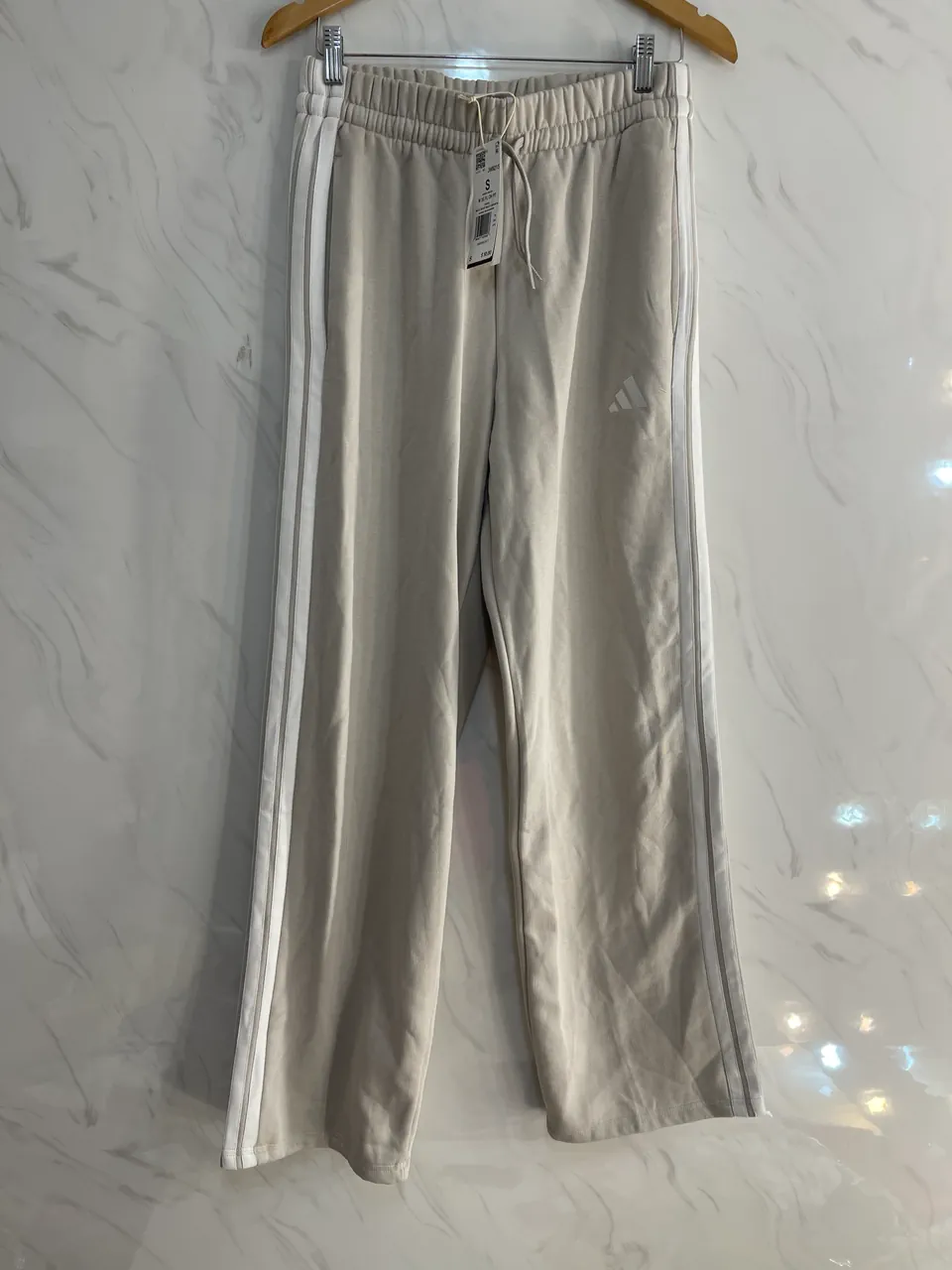 Pantalón adidas - imagen 1