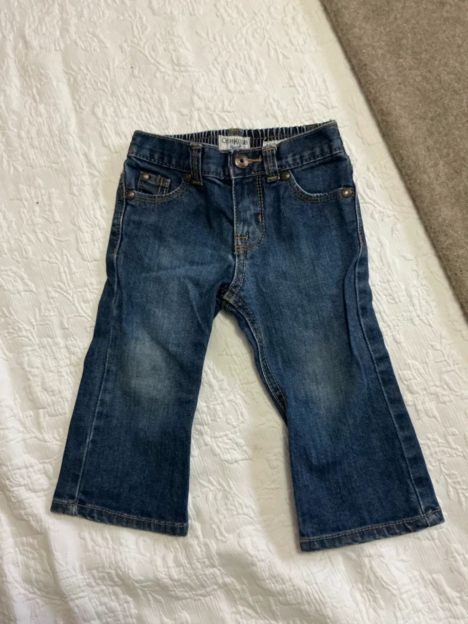 Oshkosh · Talle 9-12 meses