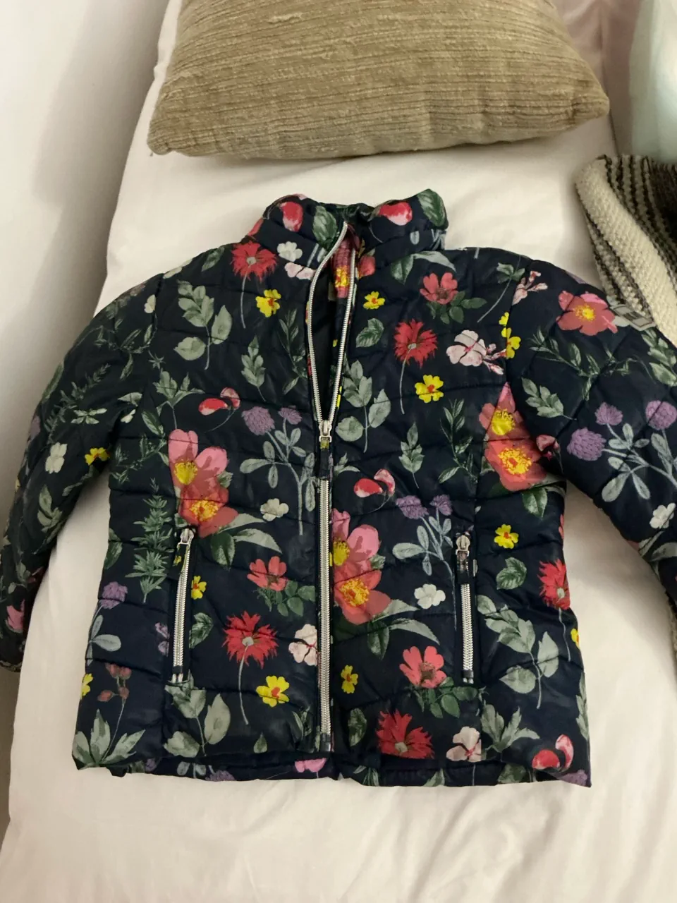 Campera H&M · Talle 6 años / 116 cm