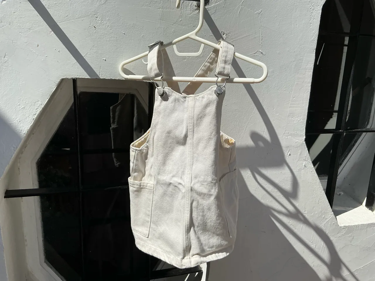 Jardinero corto Zara · Talle 18–24 meses / 86 cm