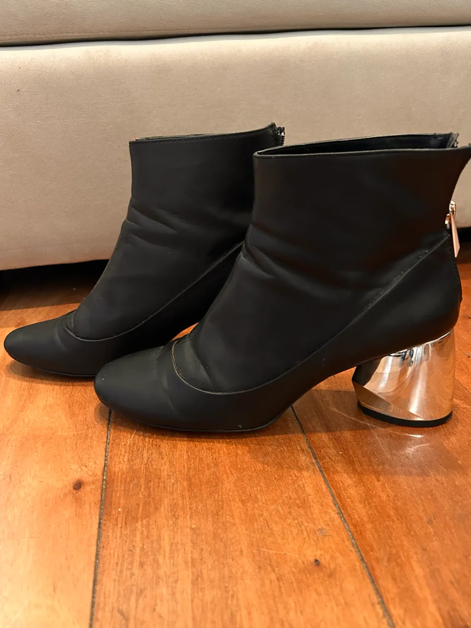 Zara · Talle EU 39