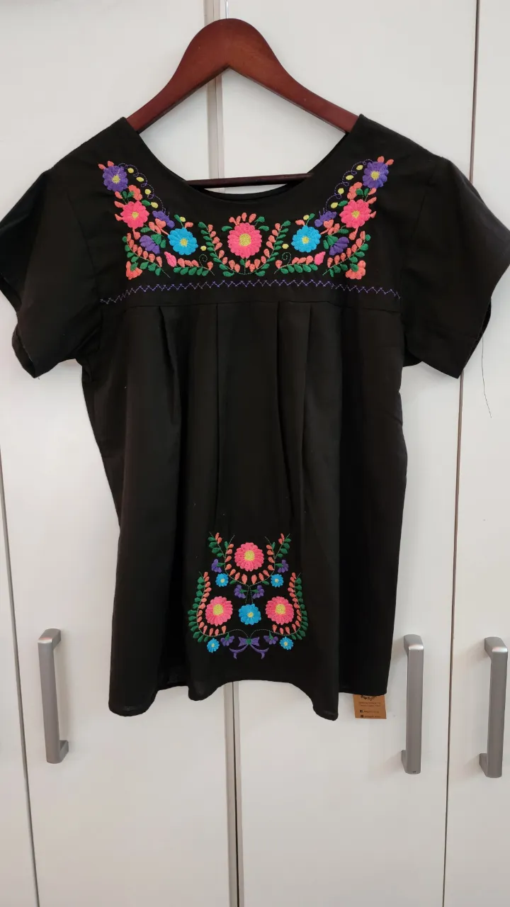 Blusa A ≠ - imagen 1