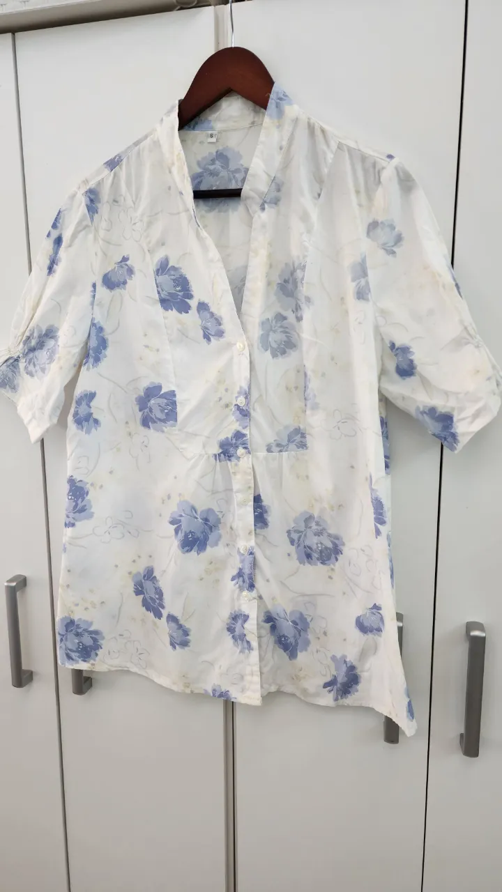 Blusa A ≠ - imagen 1