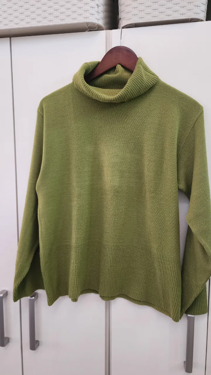 Polera A ≠ - imagen 1