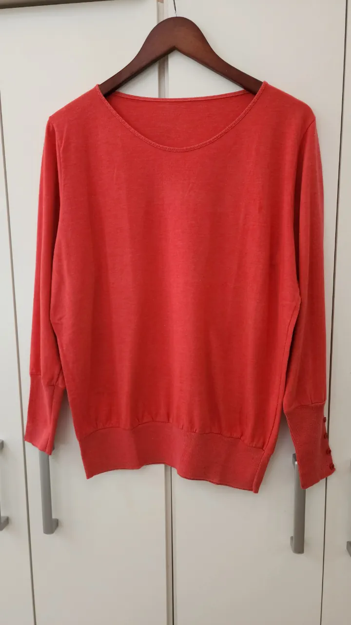 Sweater A ≠ · Talle único