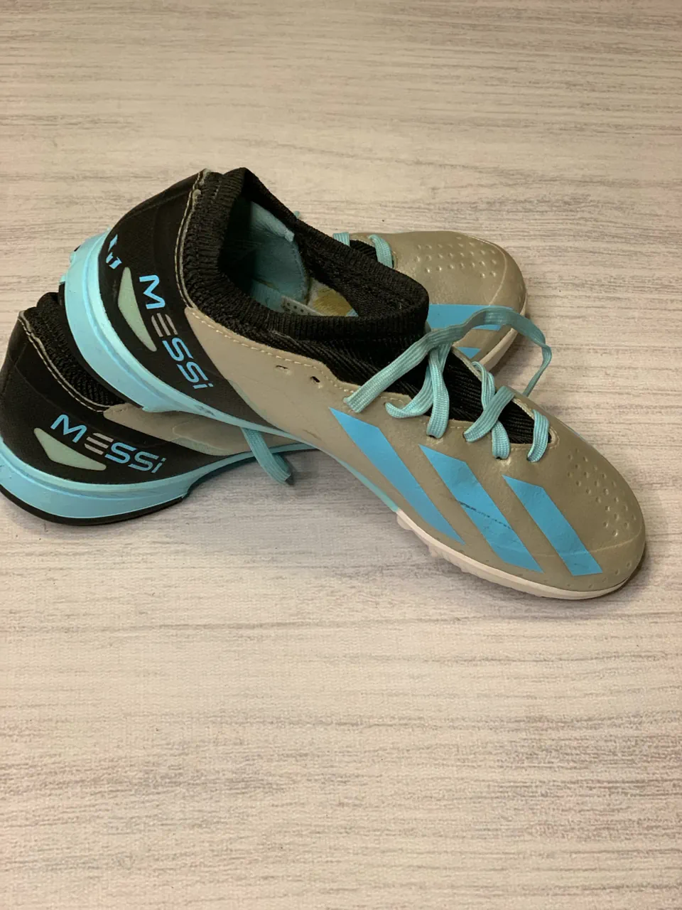 Botín de fútbol adidas - imagen 2