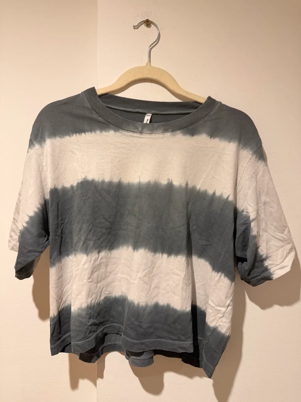 Remera Le Utthe · Talle L