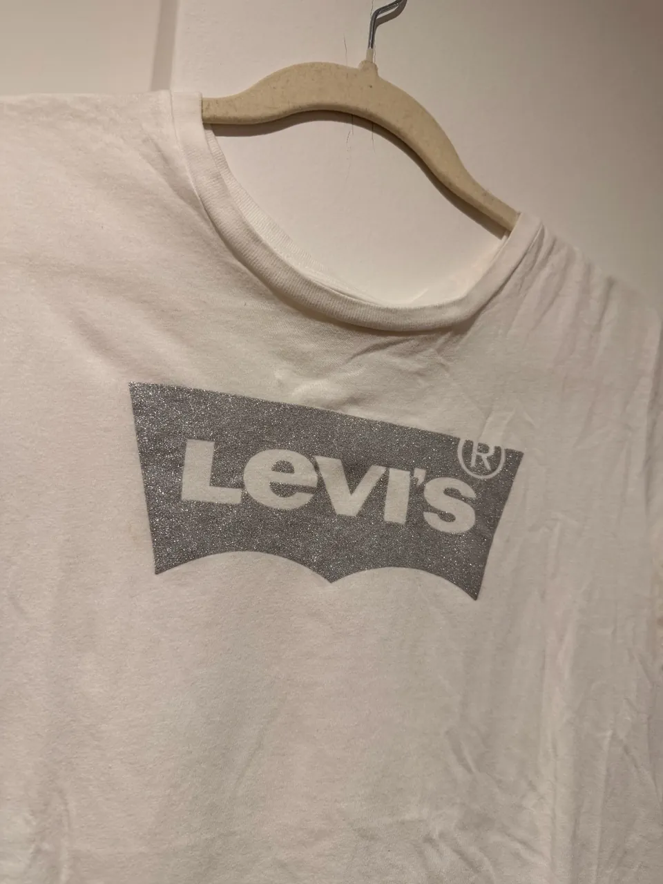 Remera Levi's · Talle M