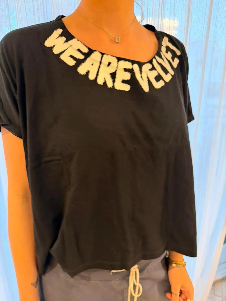 Remera We Are Velvet - imagen 2