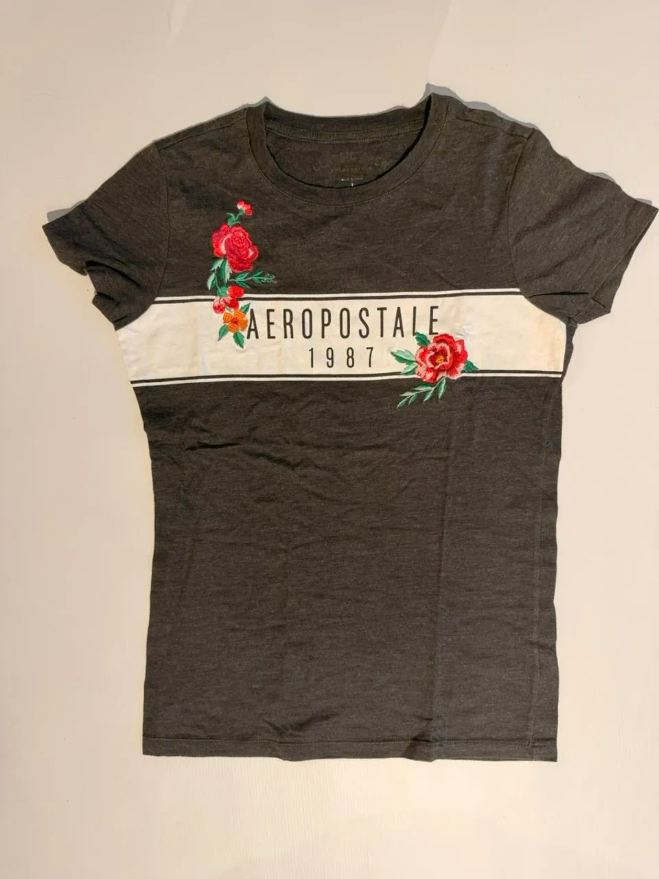 Remera Aéropostale · Talle M