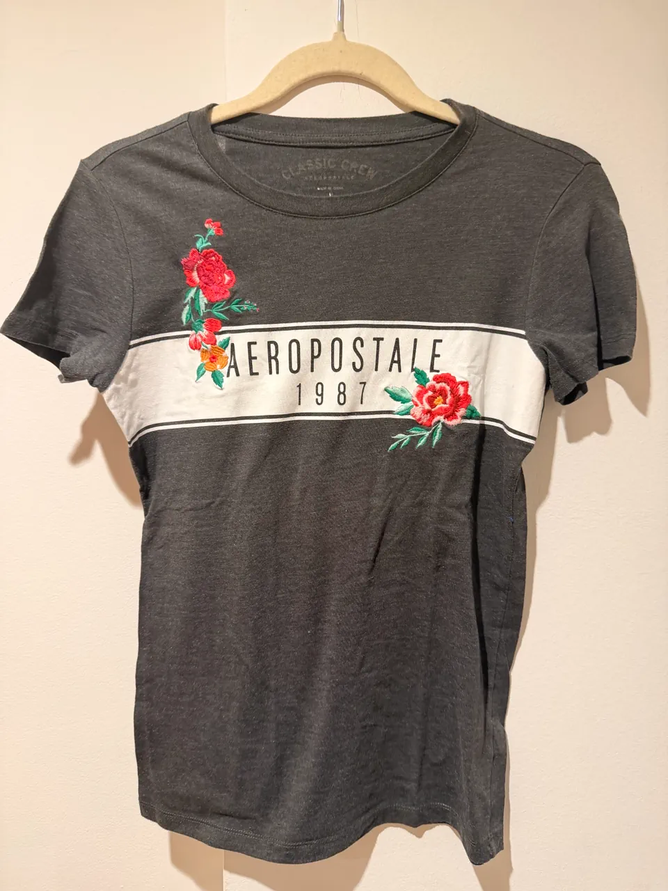 Remera Aéropostale · Talle M