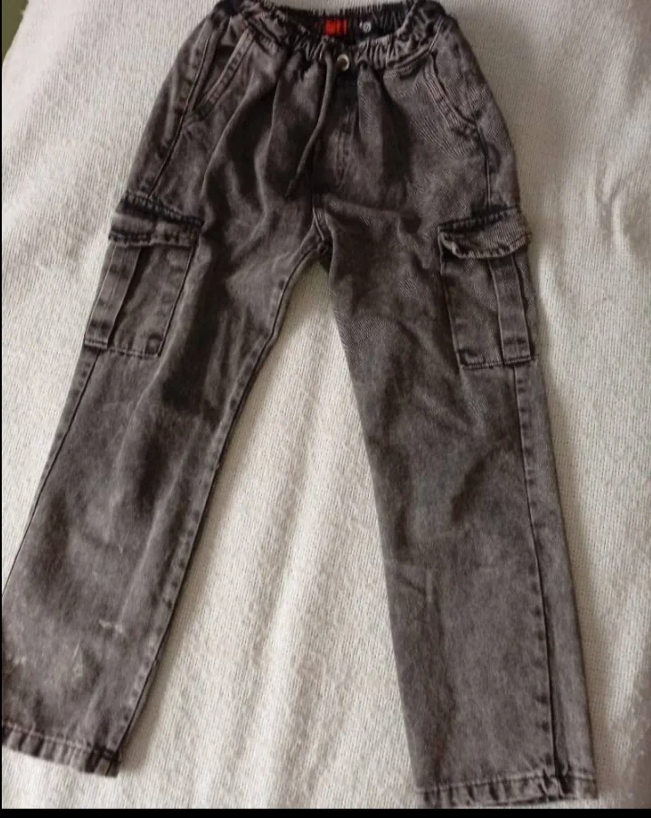 Pantalón Sin marca · Talle 10 años / 140 cm