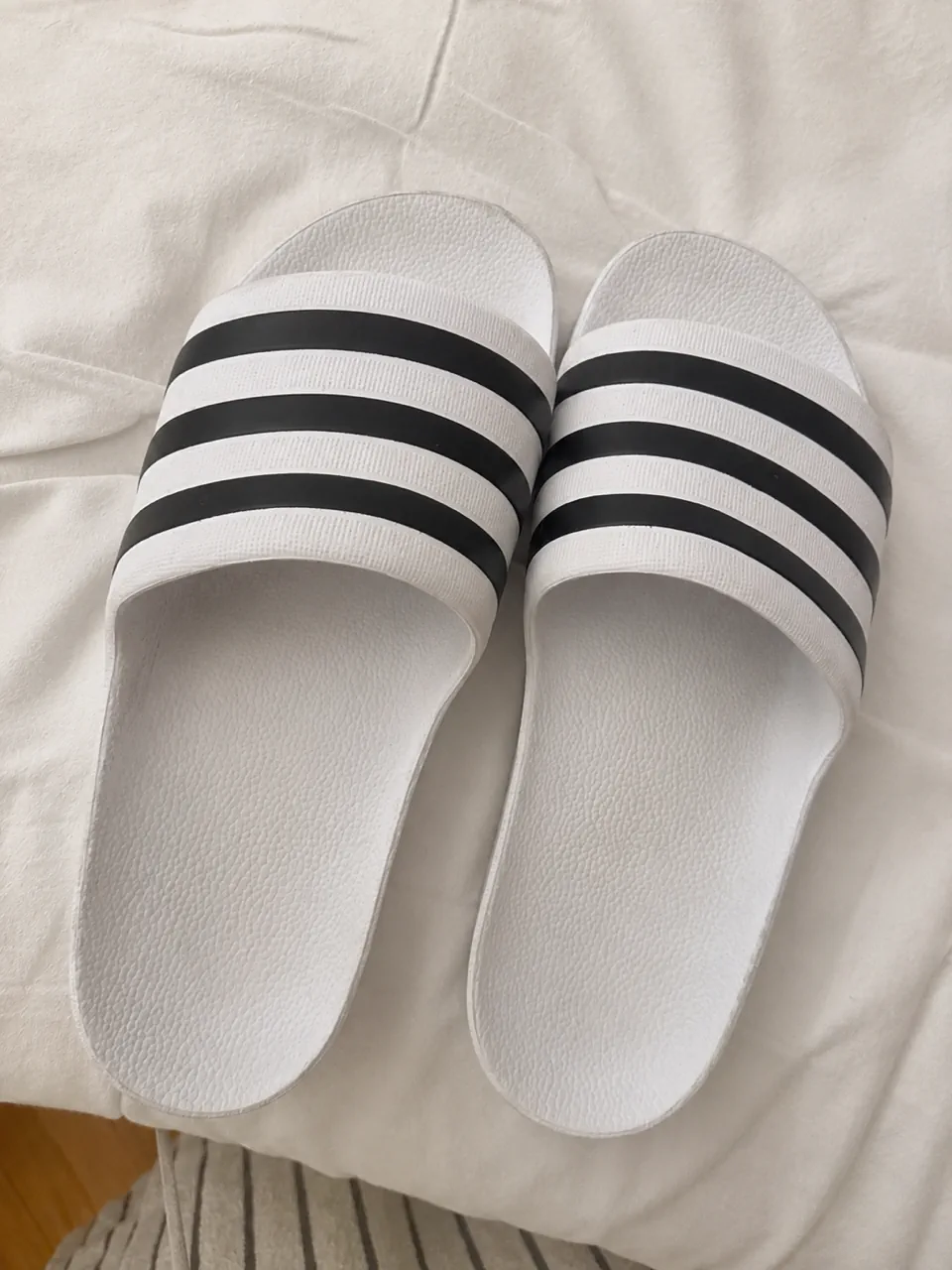 Ojotas adidas · Talle AR 38