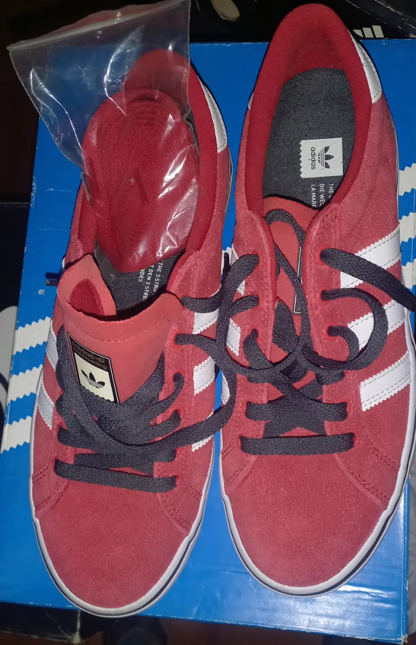 Zapatillas adidas - imagen 1