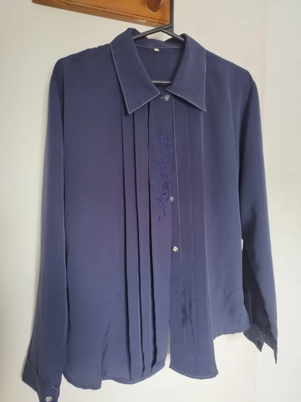 Camisa a · Talle L