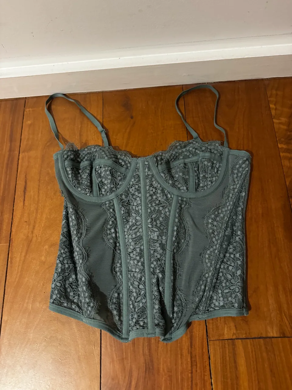 Urban Outfitters · Talle S