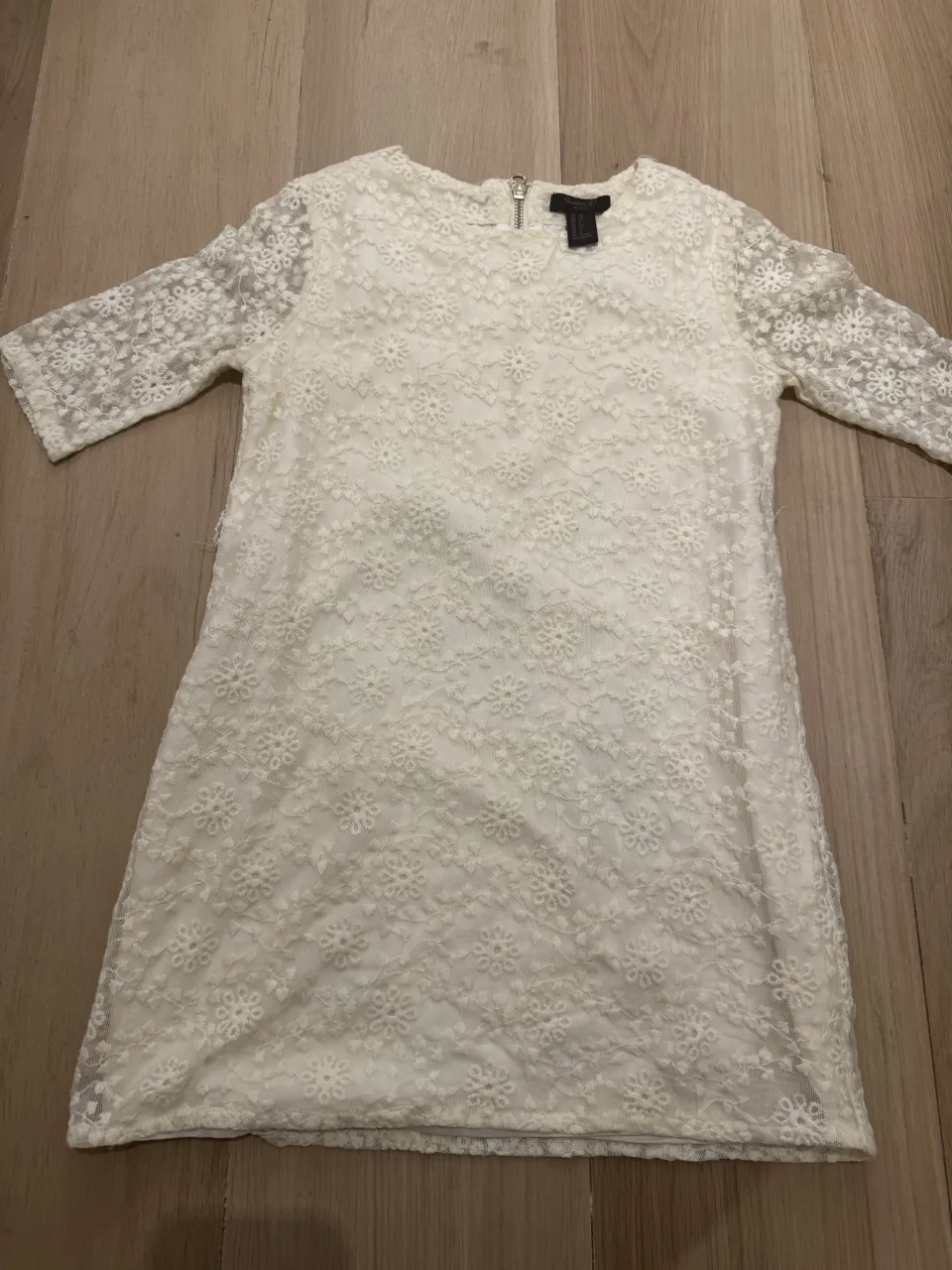 Vestido corto Forever 21 · Talle 7 años / 122 cm