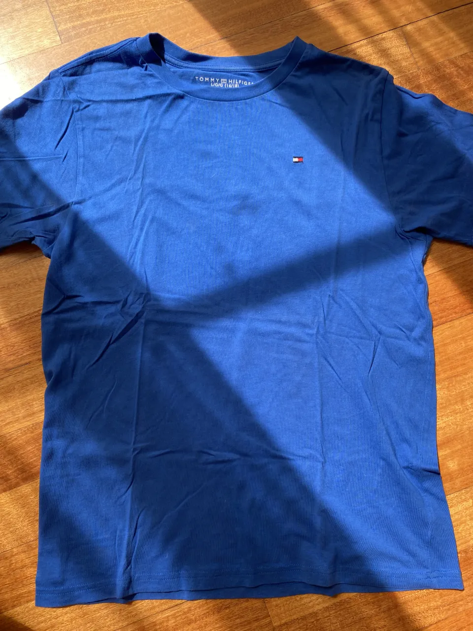 Remera Tommy Hilfiger · Talle L