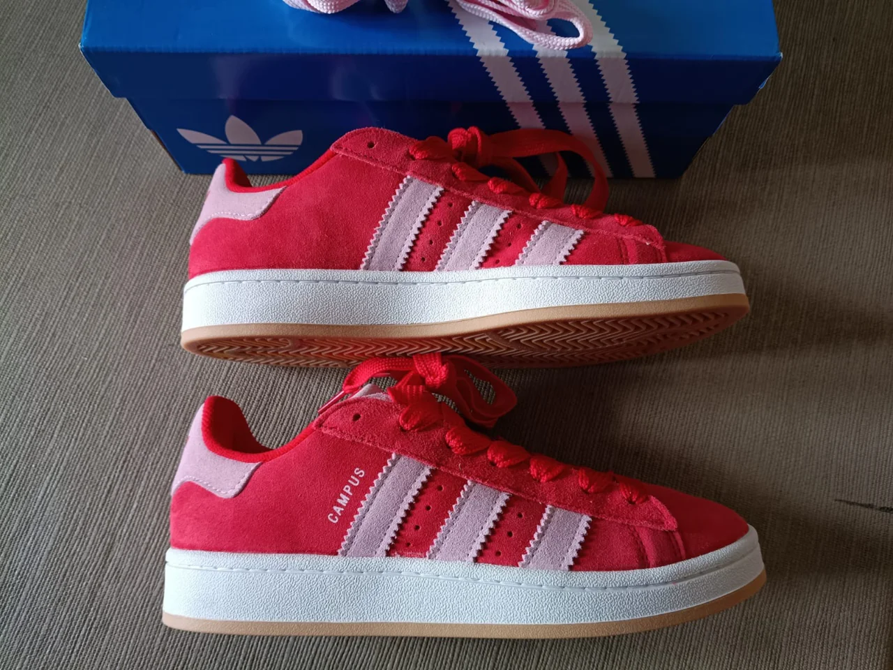 Zapatillas adidas - imagen 1
