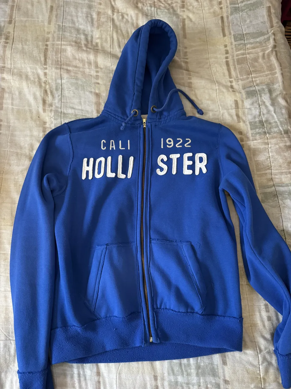 Hollister · Talle L