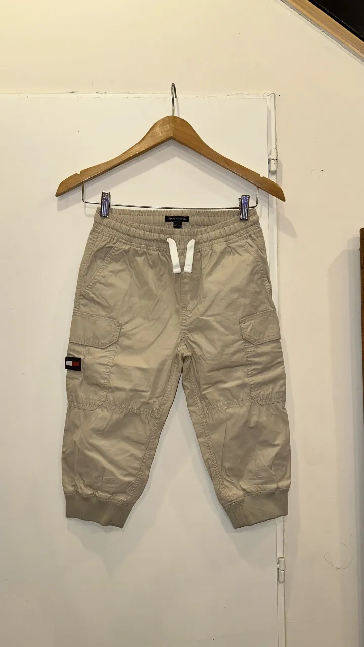 Pantalón Tommy Hilfiger · Talle 14 años / 164 cm