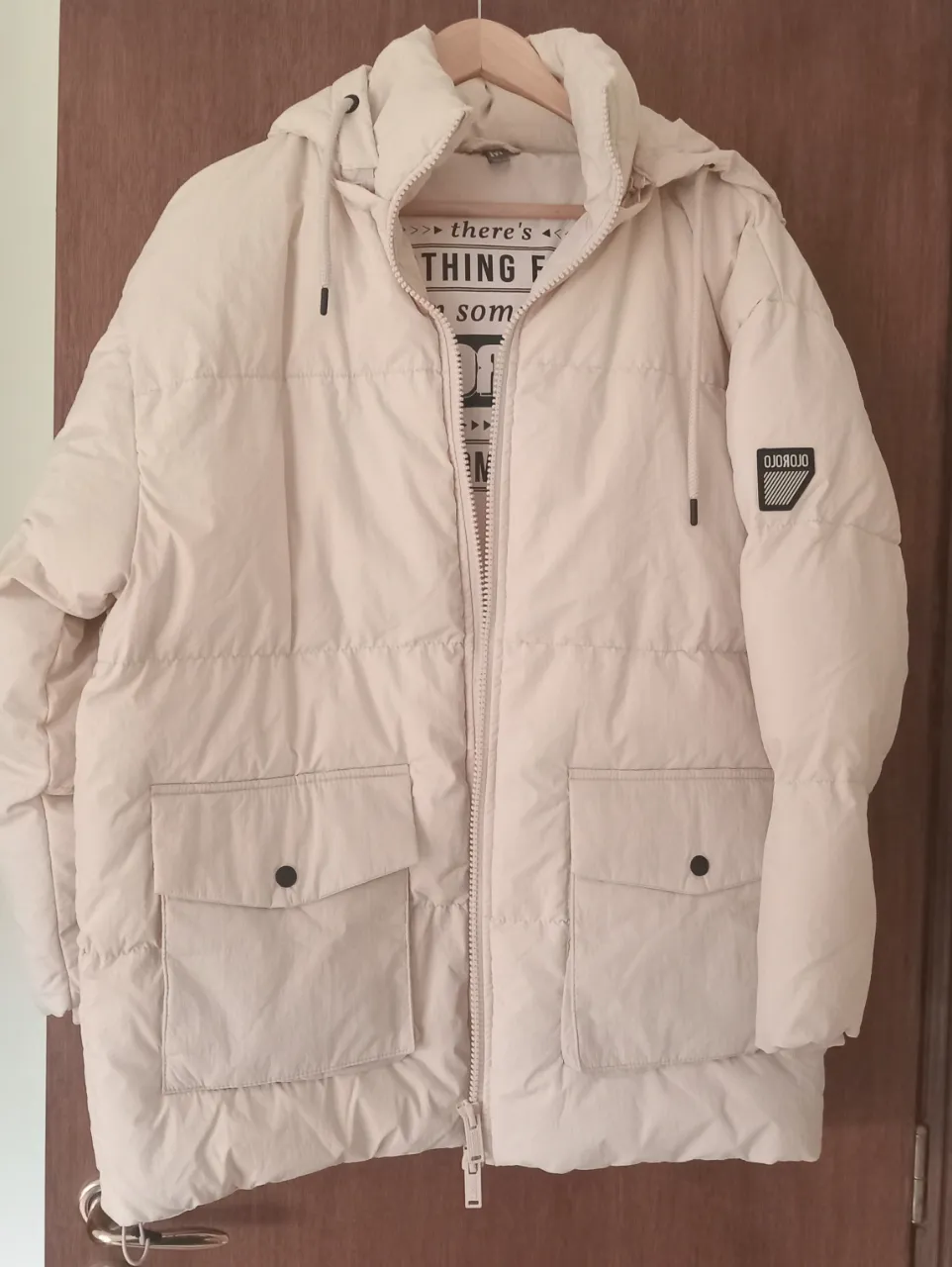 Campera Ojo rojo · Talle M