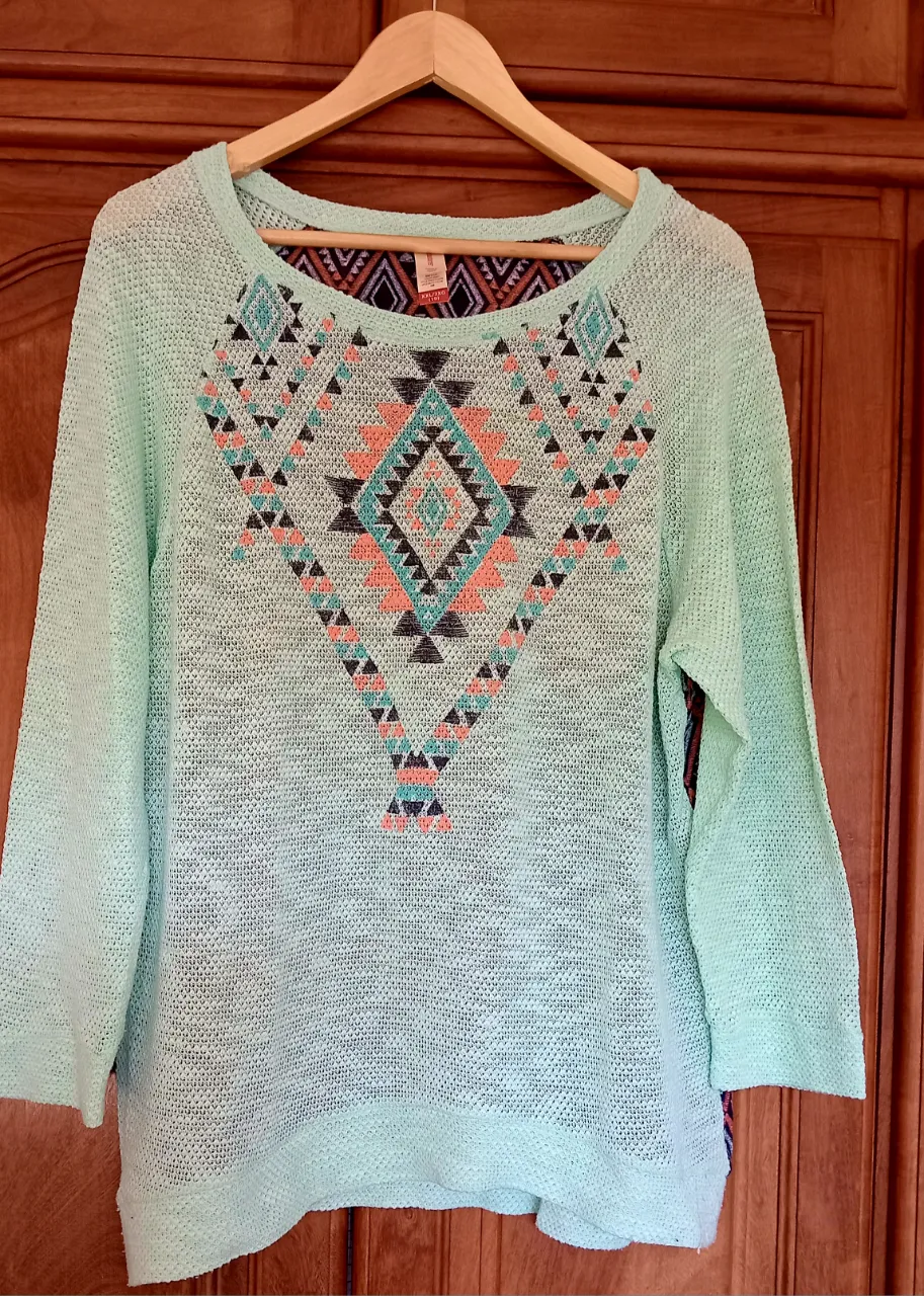 Sweater No Boundaries - imagen 1