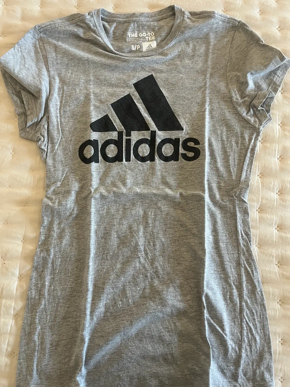 adidas · Talle S