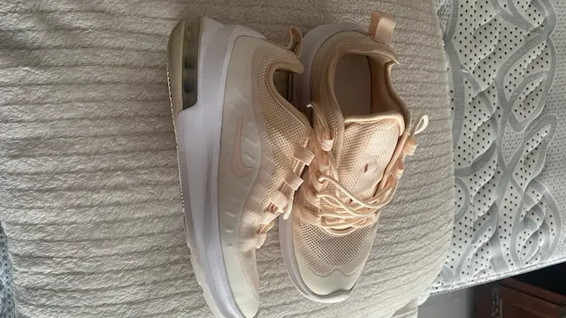 Nike · Talle AR 36