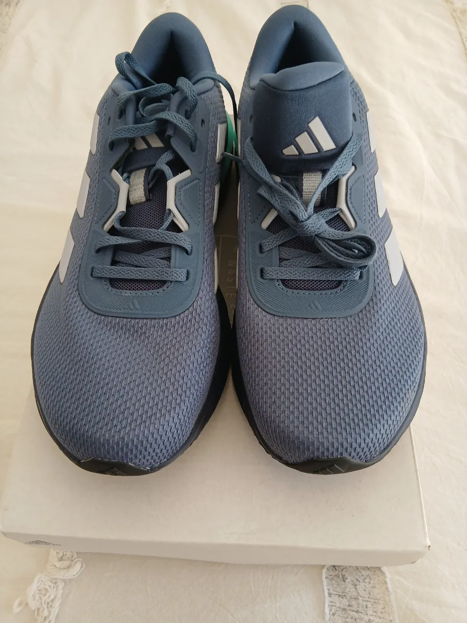 adidas · Talle US 9.5