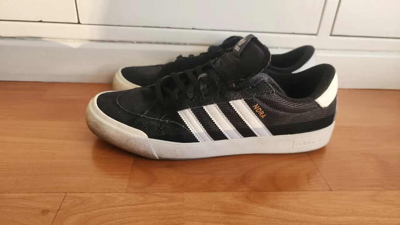adidas · Talle US 11