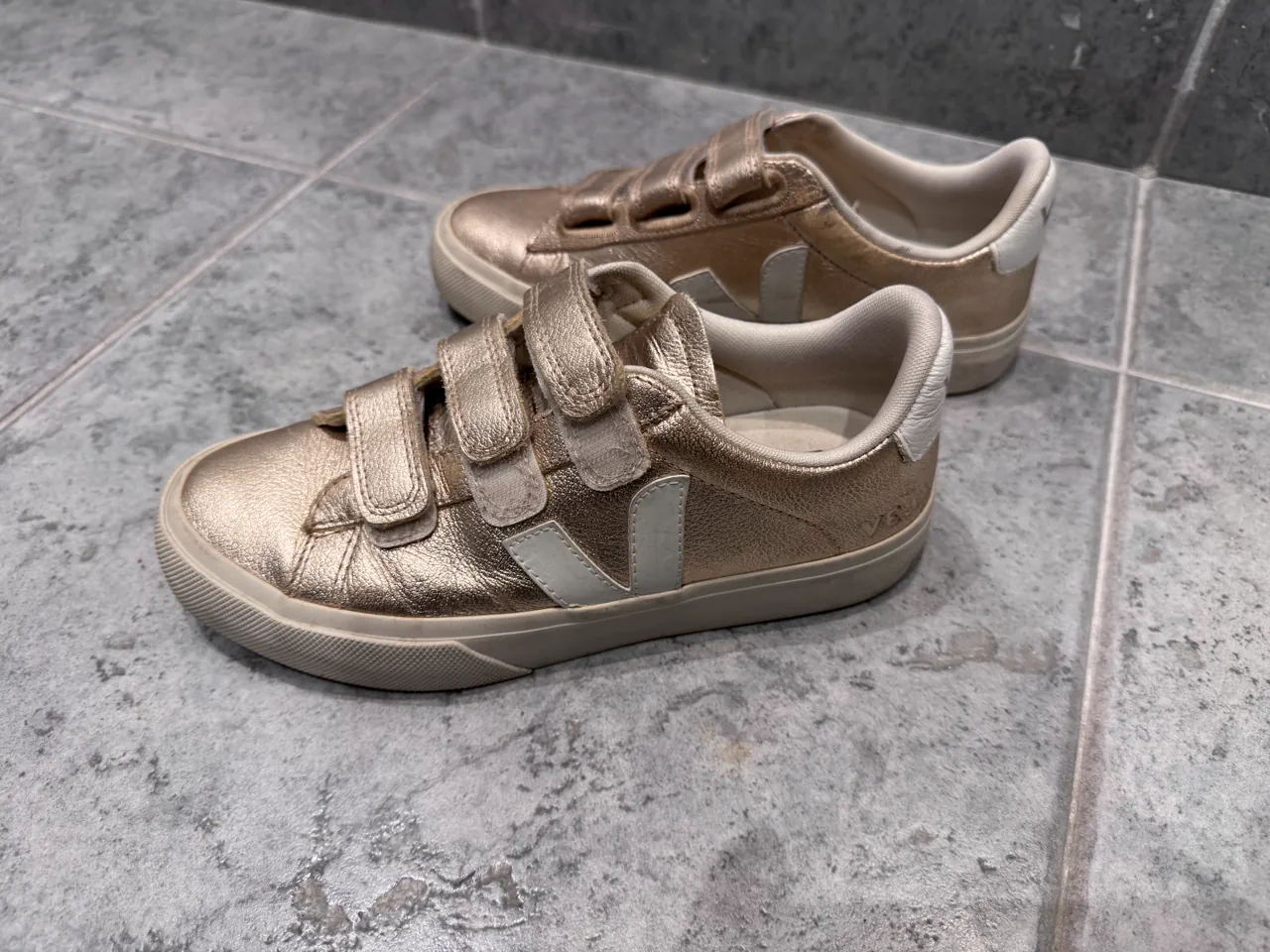 Zapatillas Veja - imagen 1