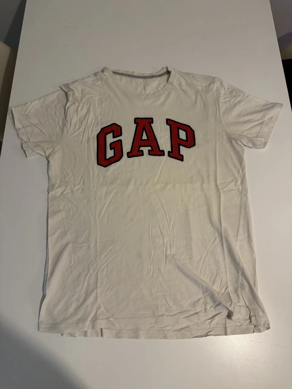 Remera GAP · Talle L