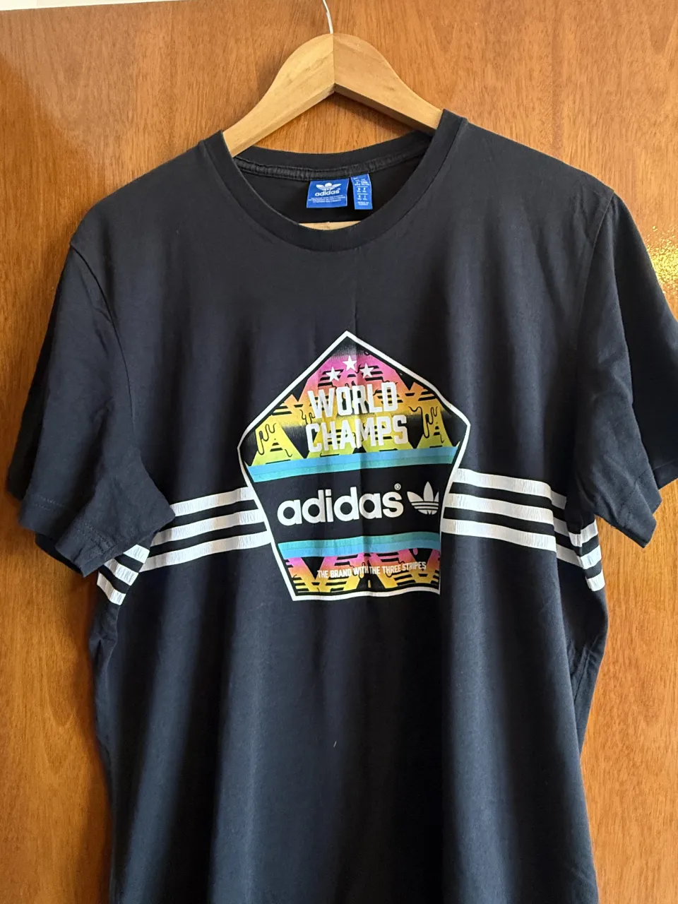 Remera adidas · Talle XL