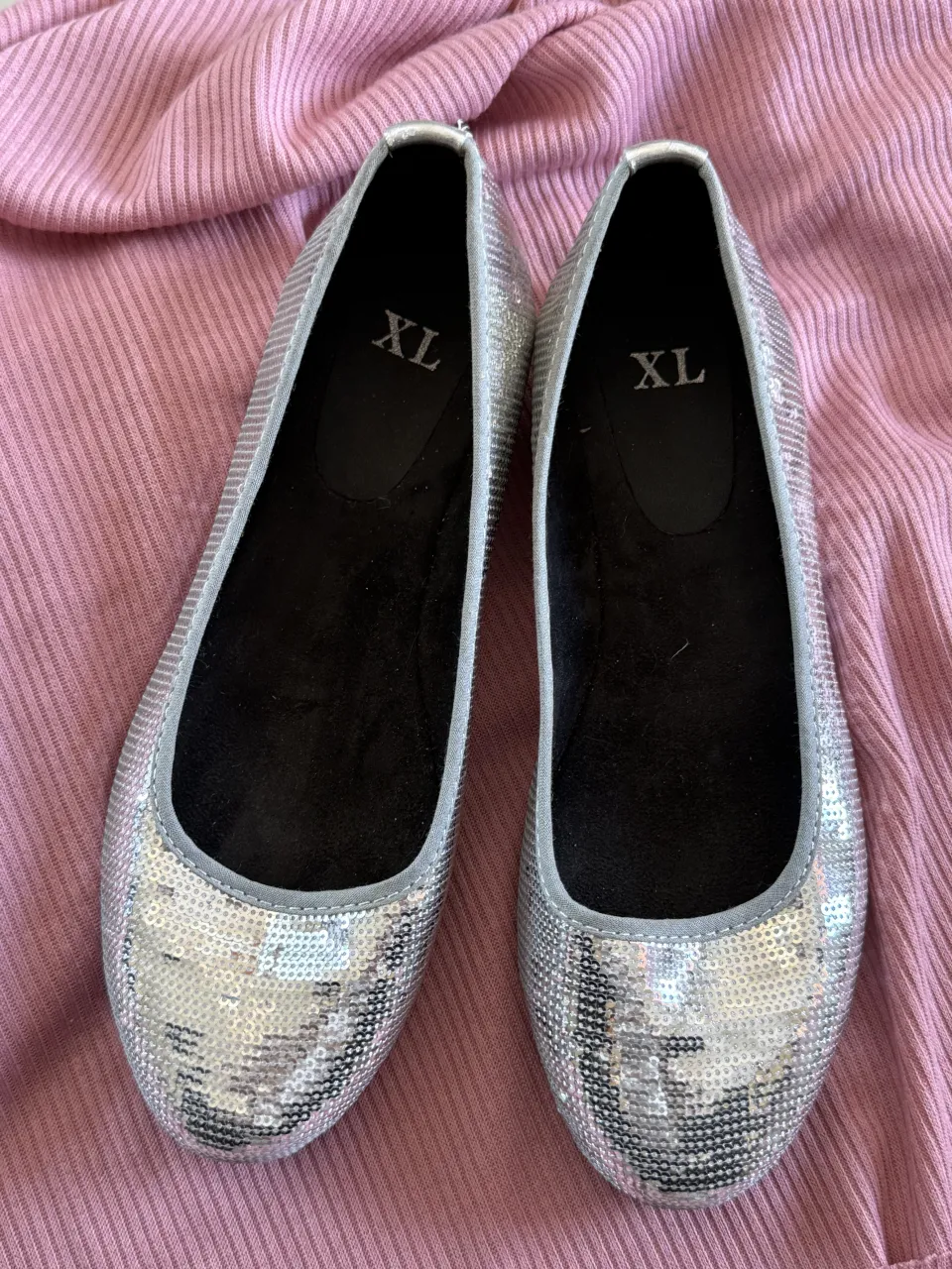 XL · Talle AR 39