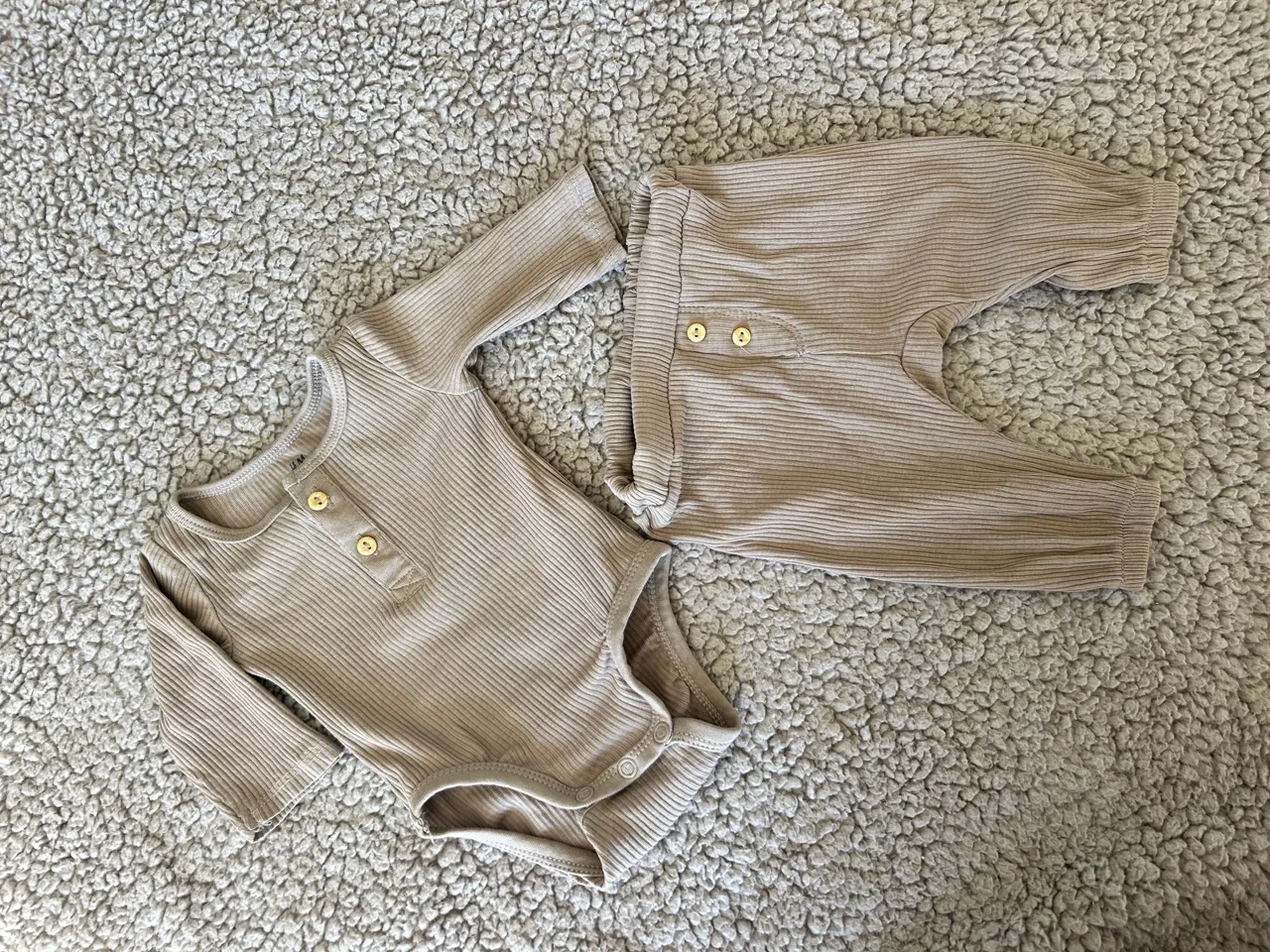 Conjunto H&M · Talle 1-3 meses / 56 cm