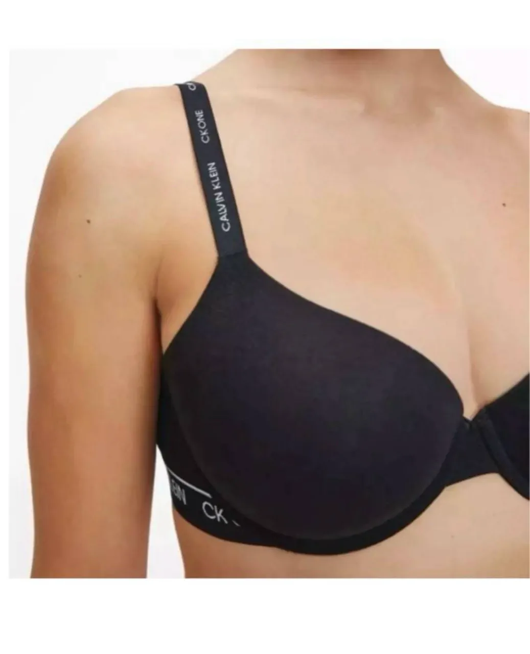 Calvin Klein · Talle S