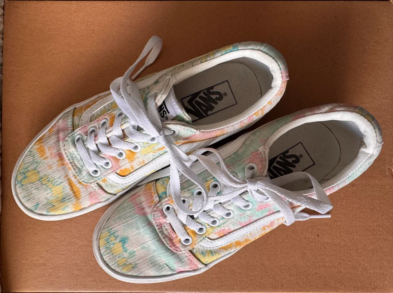 Vans · Talle AR 37