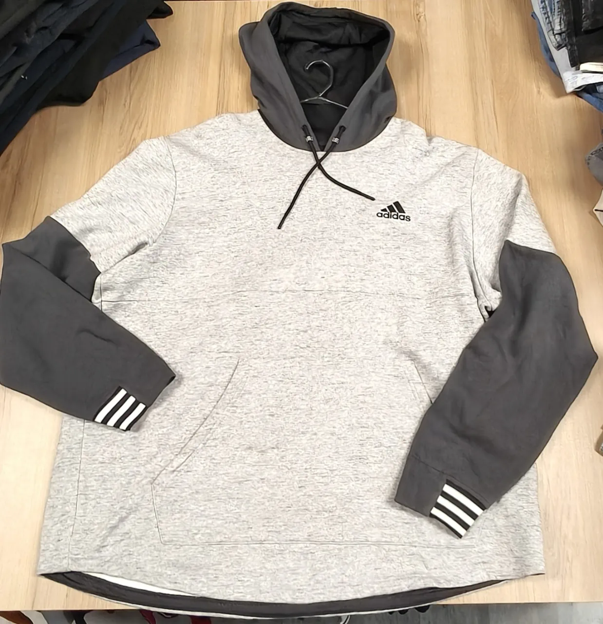 Buzo adidas - imagen 1