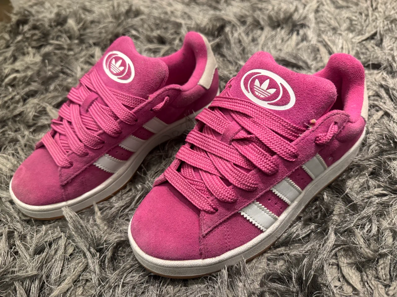 adidas · Talle EU 38