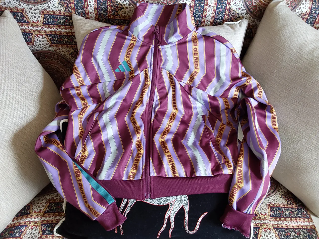 adidas · Talle S